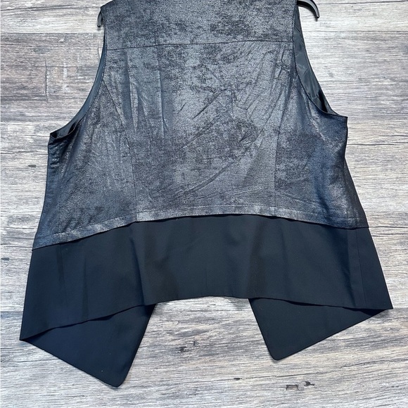 Chico's Black Metallic Vest Womens Size 2 - Picture 2 of 10